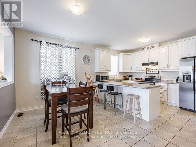 64 Pedwell Street, Clarington, ON photo 8