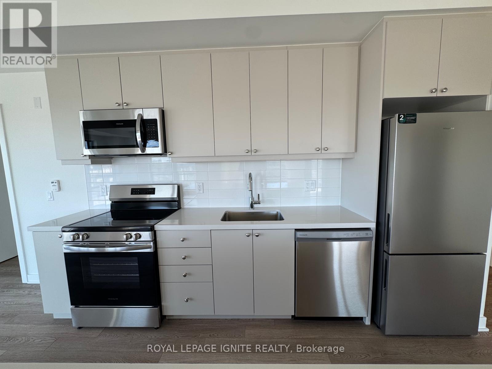#521 51 CLARINGTON BOULEVARD - 10
