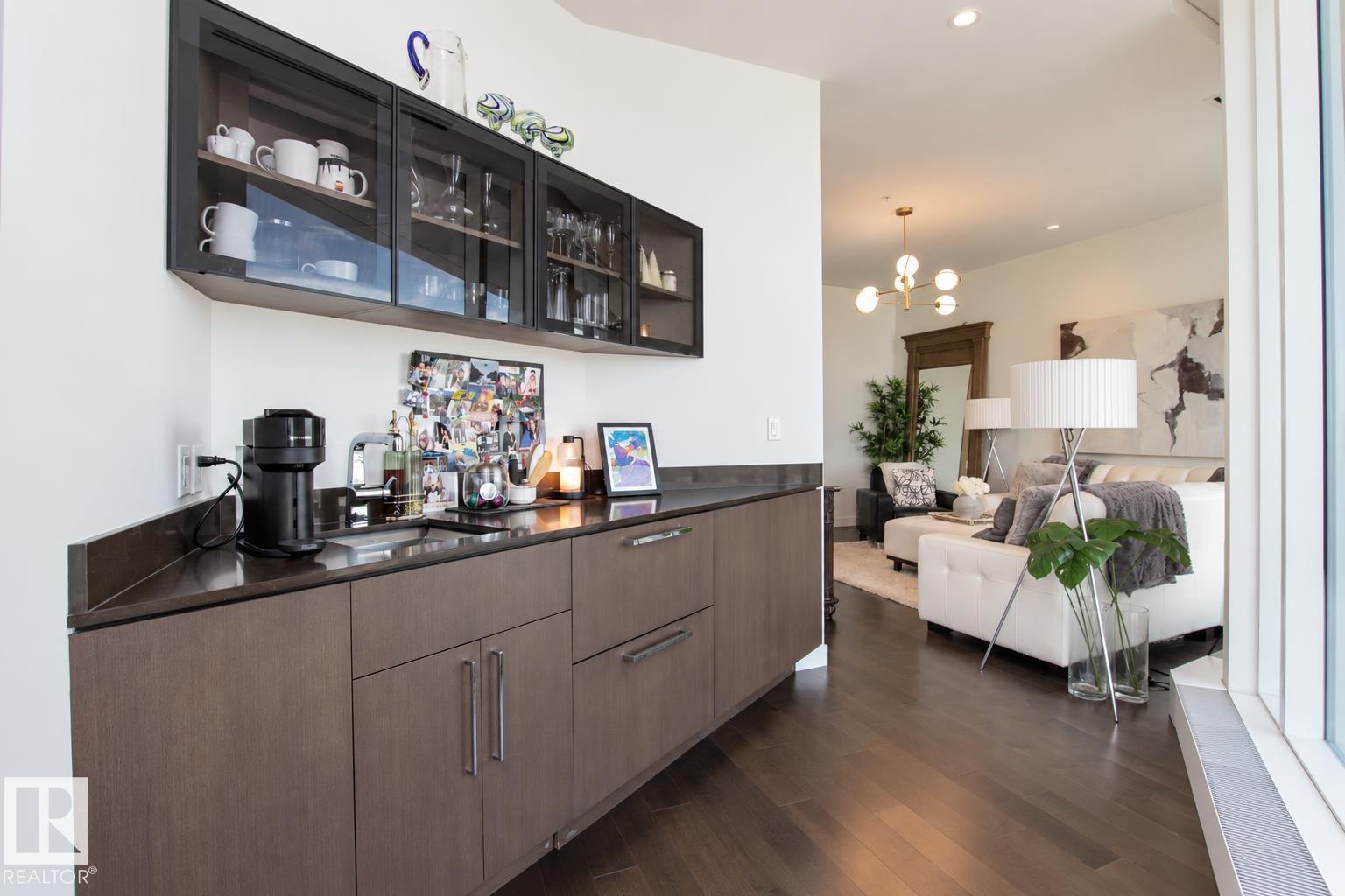 #5301 10360 102 ST NW - 7
