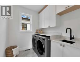 2221 Halifax Crescent Nw, Calgary, AB T2M4E1 Photo 31
