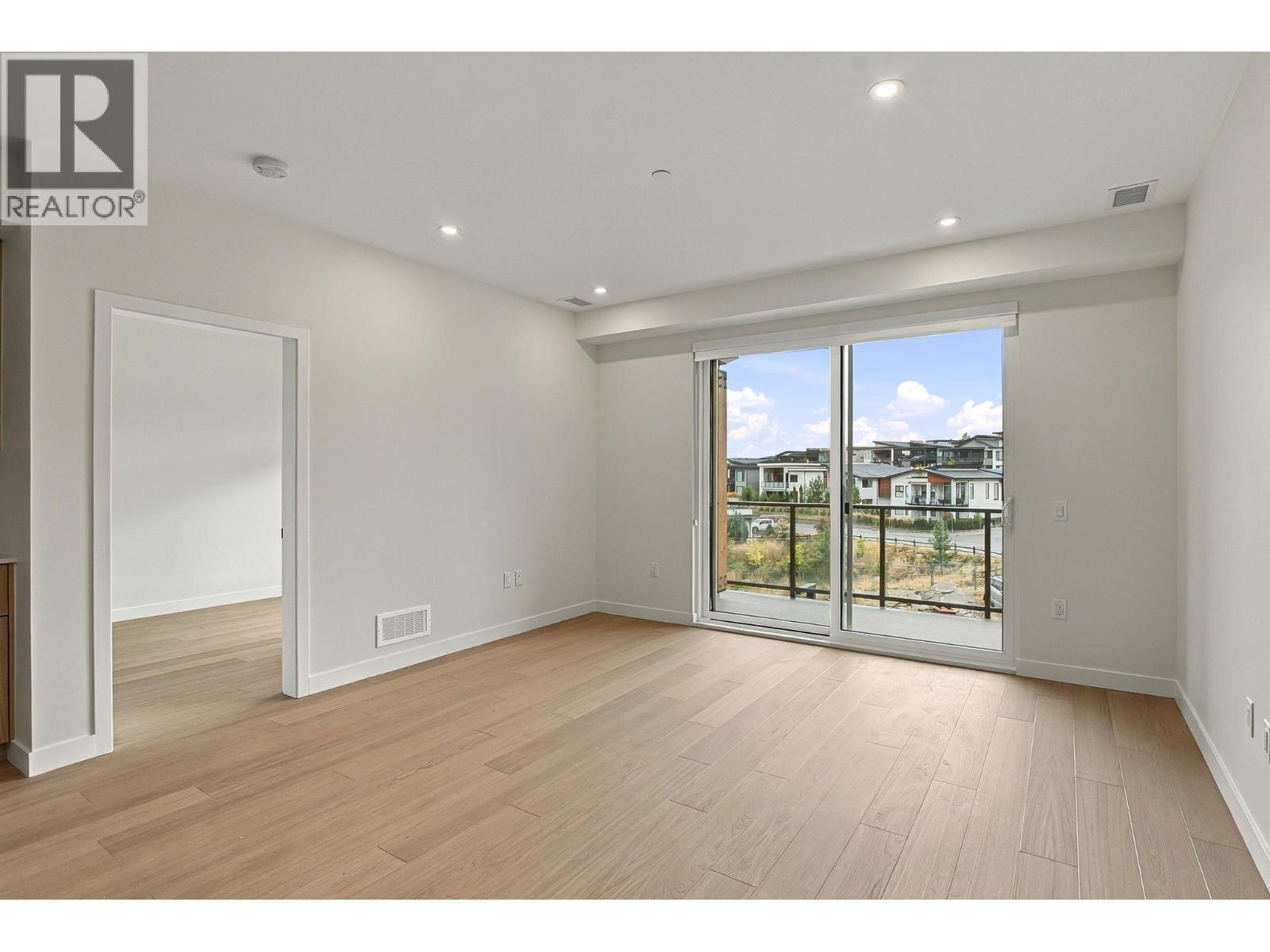 #306 9654 Benchland Drive - 12