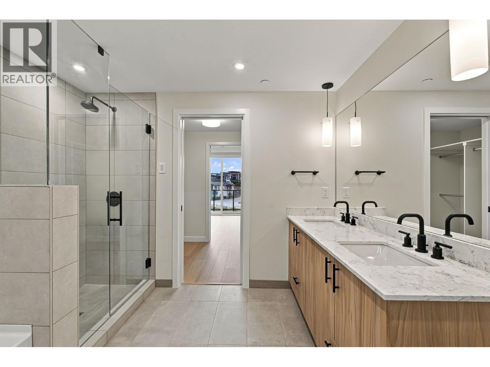 #306 9654 Benchland Drive - 19