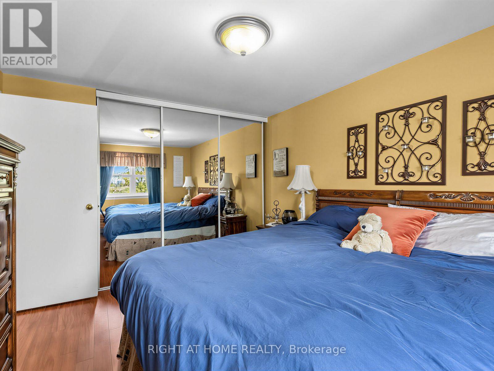 1984 John Street, Markham, ON photo 14