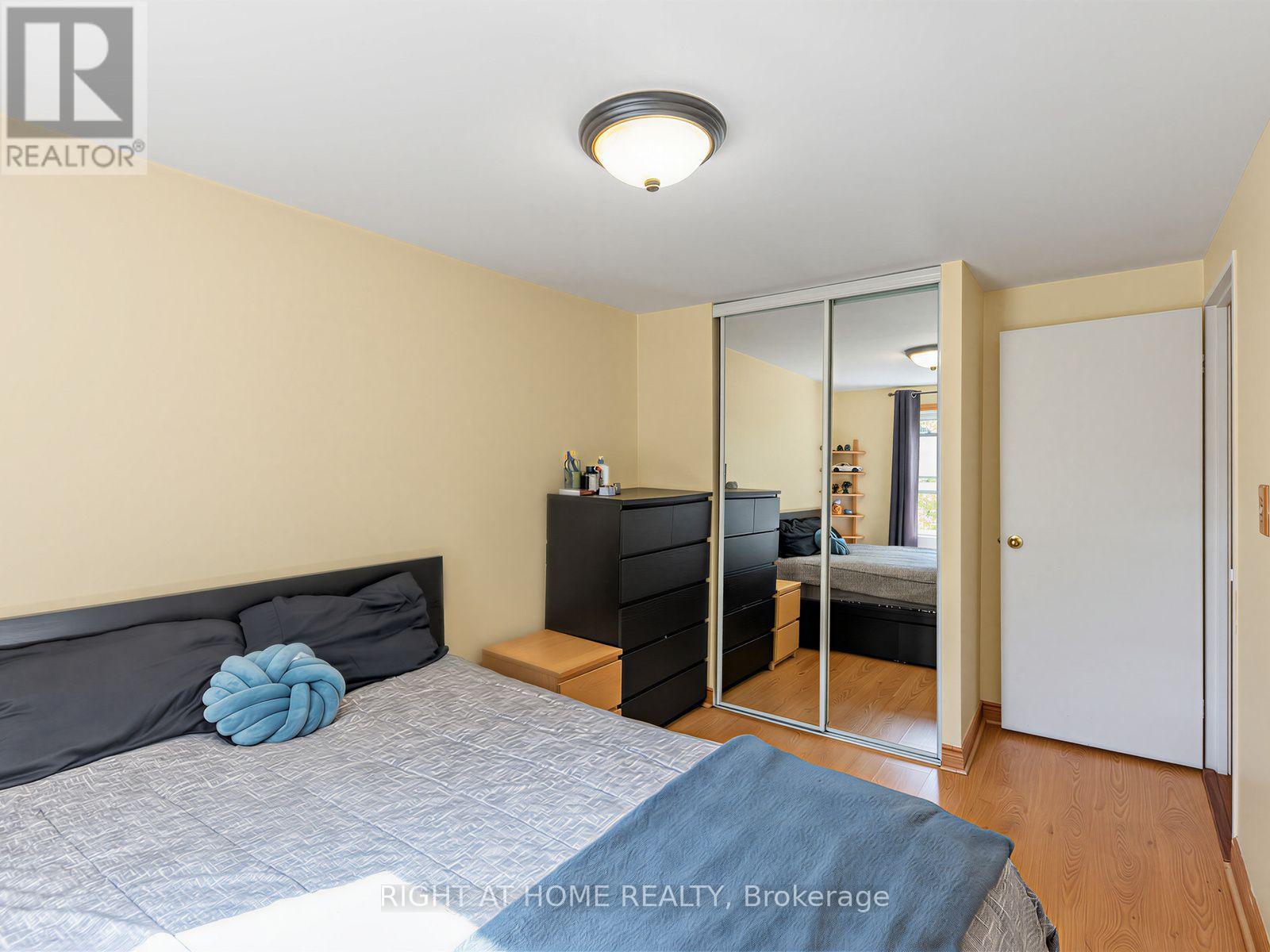 1984 John Street, Markham, ON photo 17