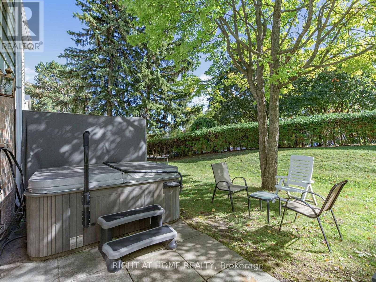 1984 John Street, Markham, ON photo 27