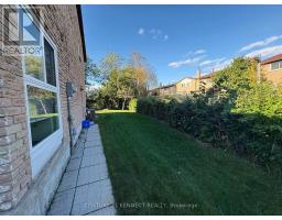 68 Larksmere Court, Markham, ON L3R3R1 Photo 17