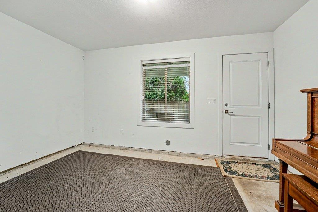 3 Bed, 3 Bath House for Sale in Surrey – 8 1708 KING GEORGE BOULEVARD, Surrey – MLS# R3173001 - Image 27