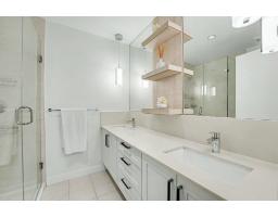 8 1708 King George Boulevard, Surrey, BC V4A4Z8 Photo 18