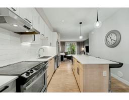 8 1708 King George Boulevard, Surrey, BC V4A4Z8 Photo 8