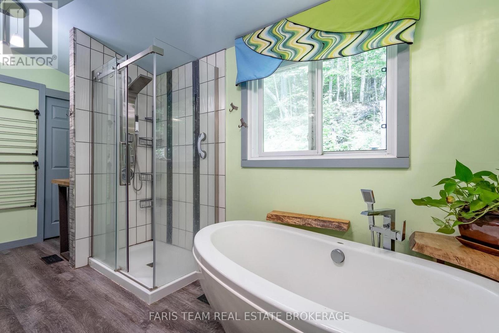 103 SILVER BIRCH DRIVE - 18