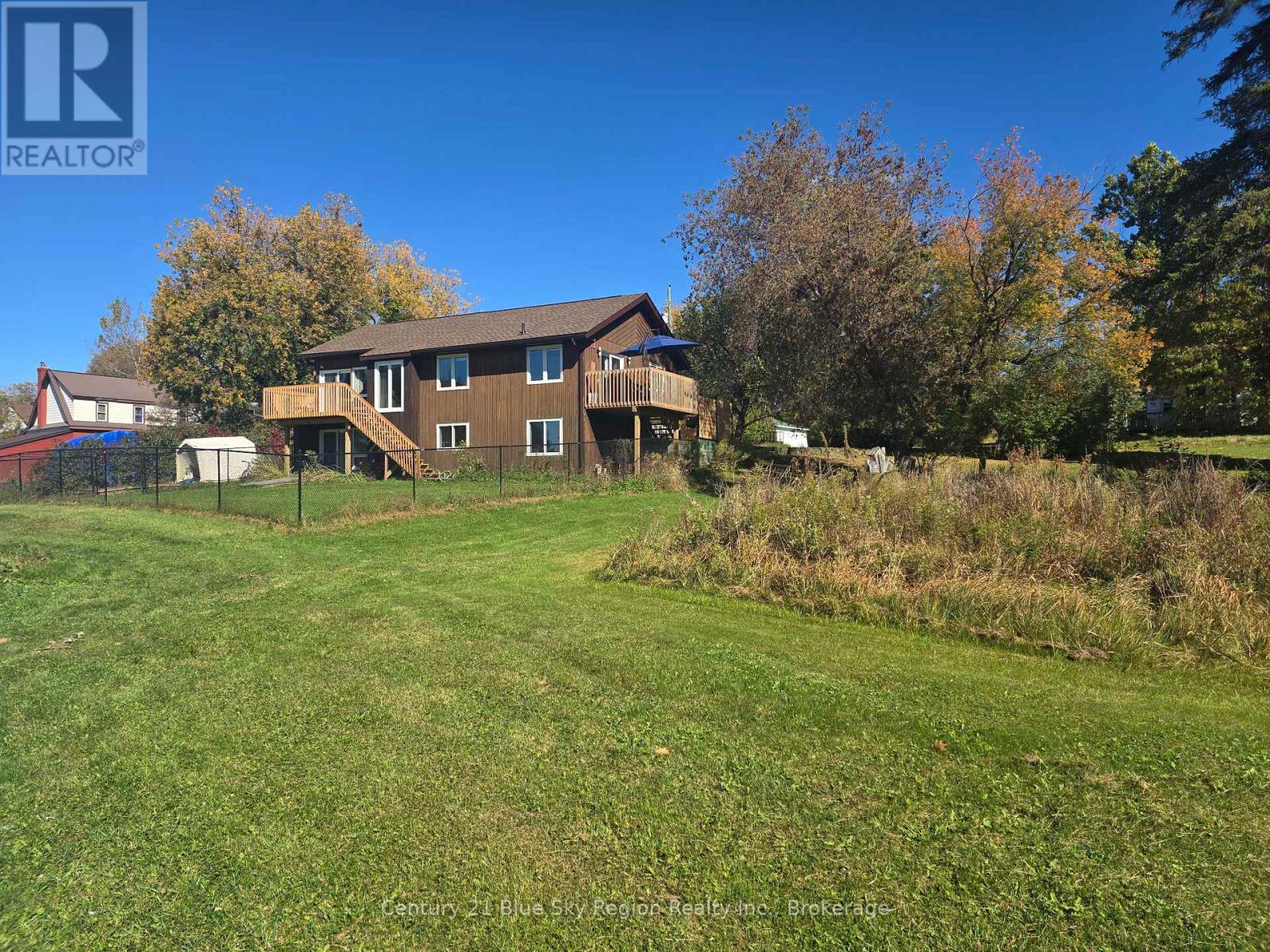 203 LABRECQUE STREET - 11