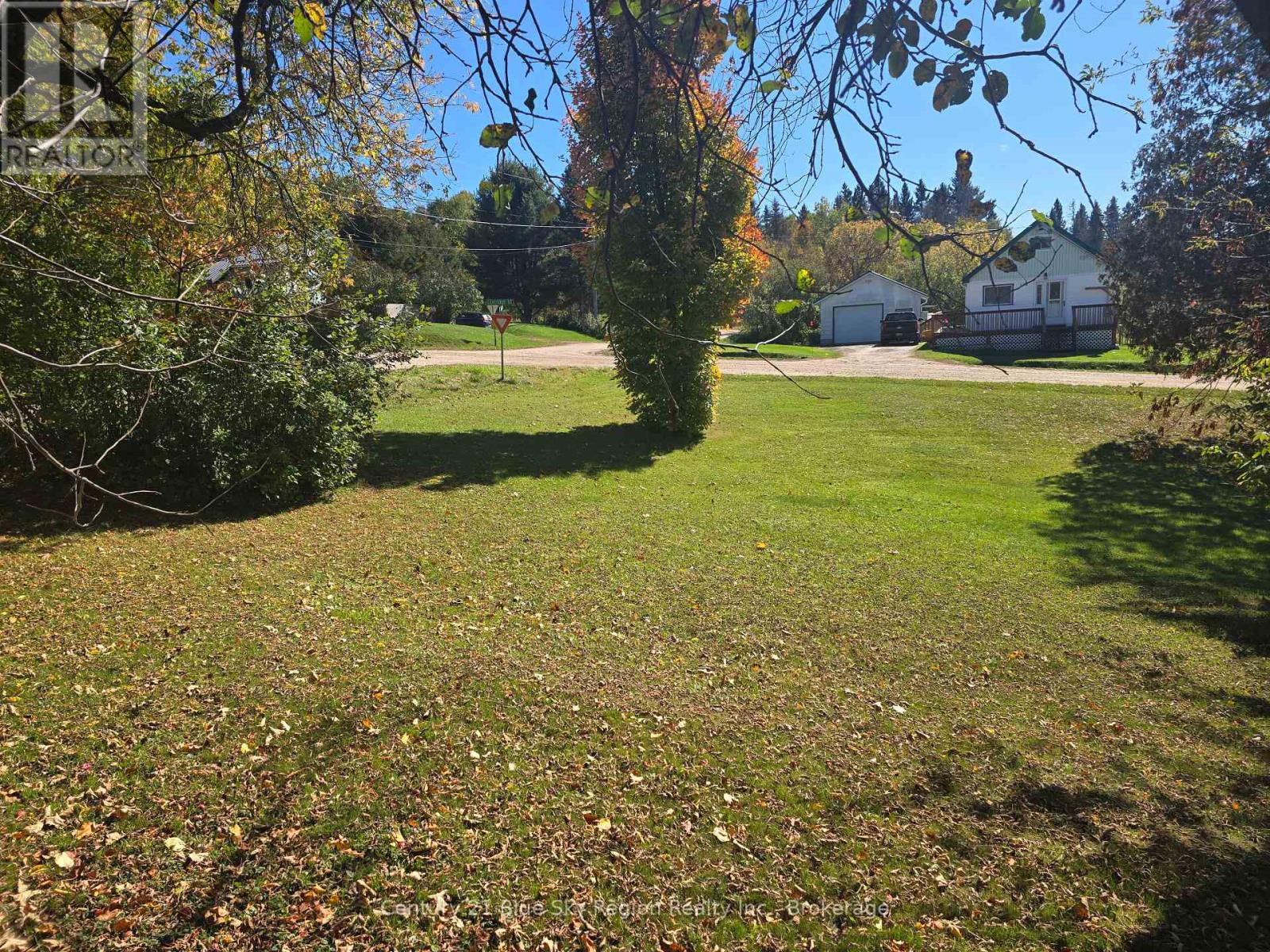203 LABRECQUE STREET - Image 8