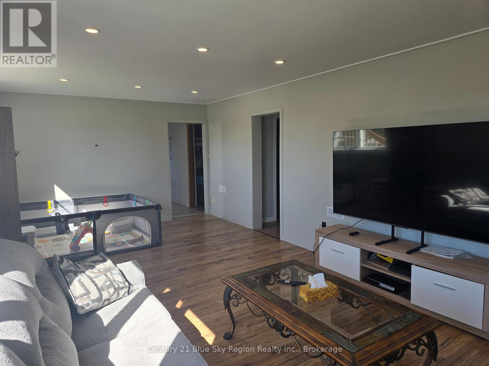 203 LABRECQUE STREET - Image 43