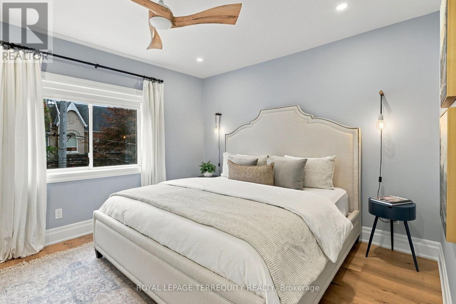 112 MARIA STREET - 12