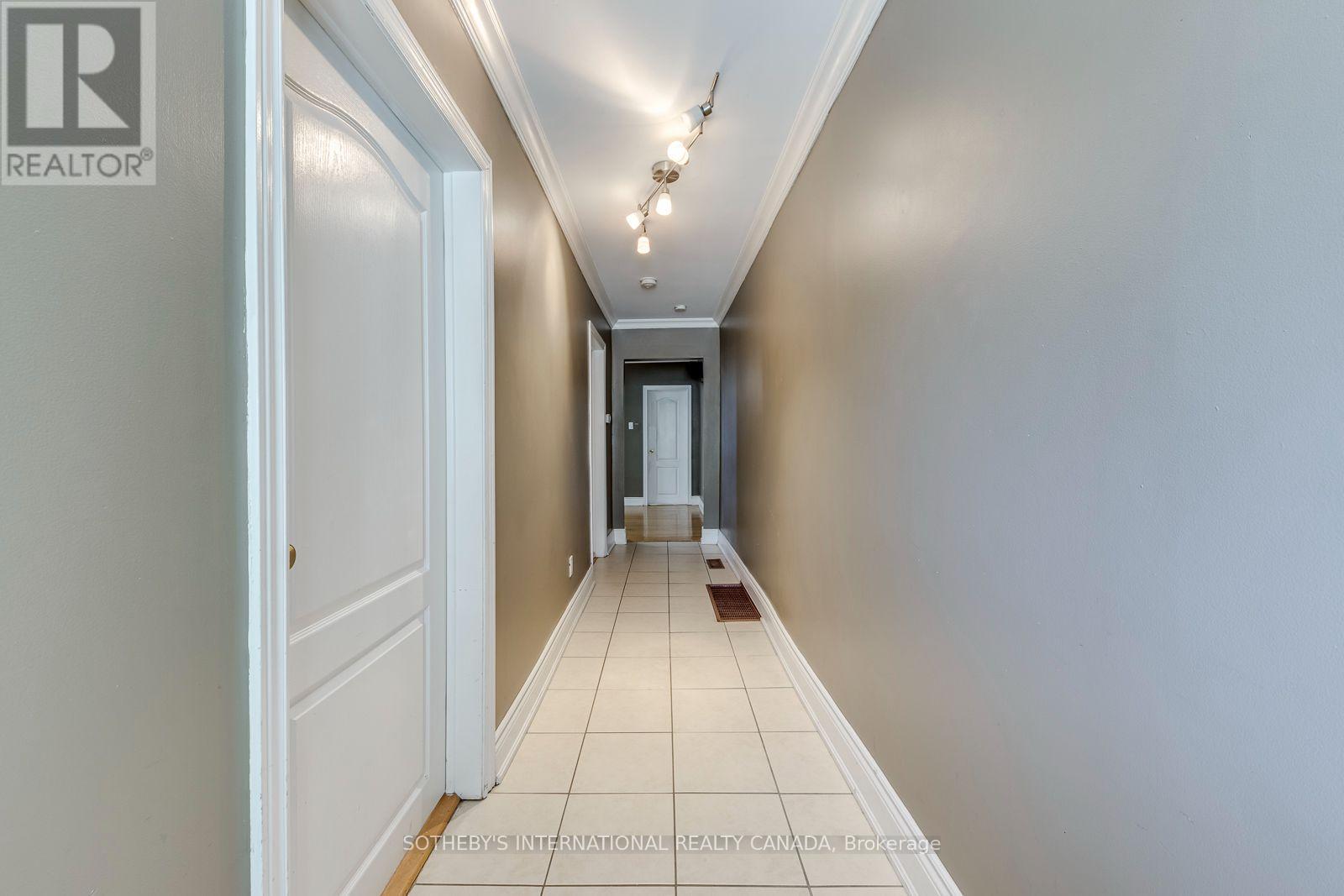 66 Twenty Ninth Street, Toronto, ON photo 5