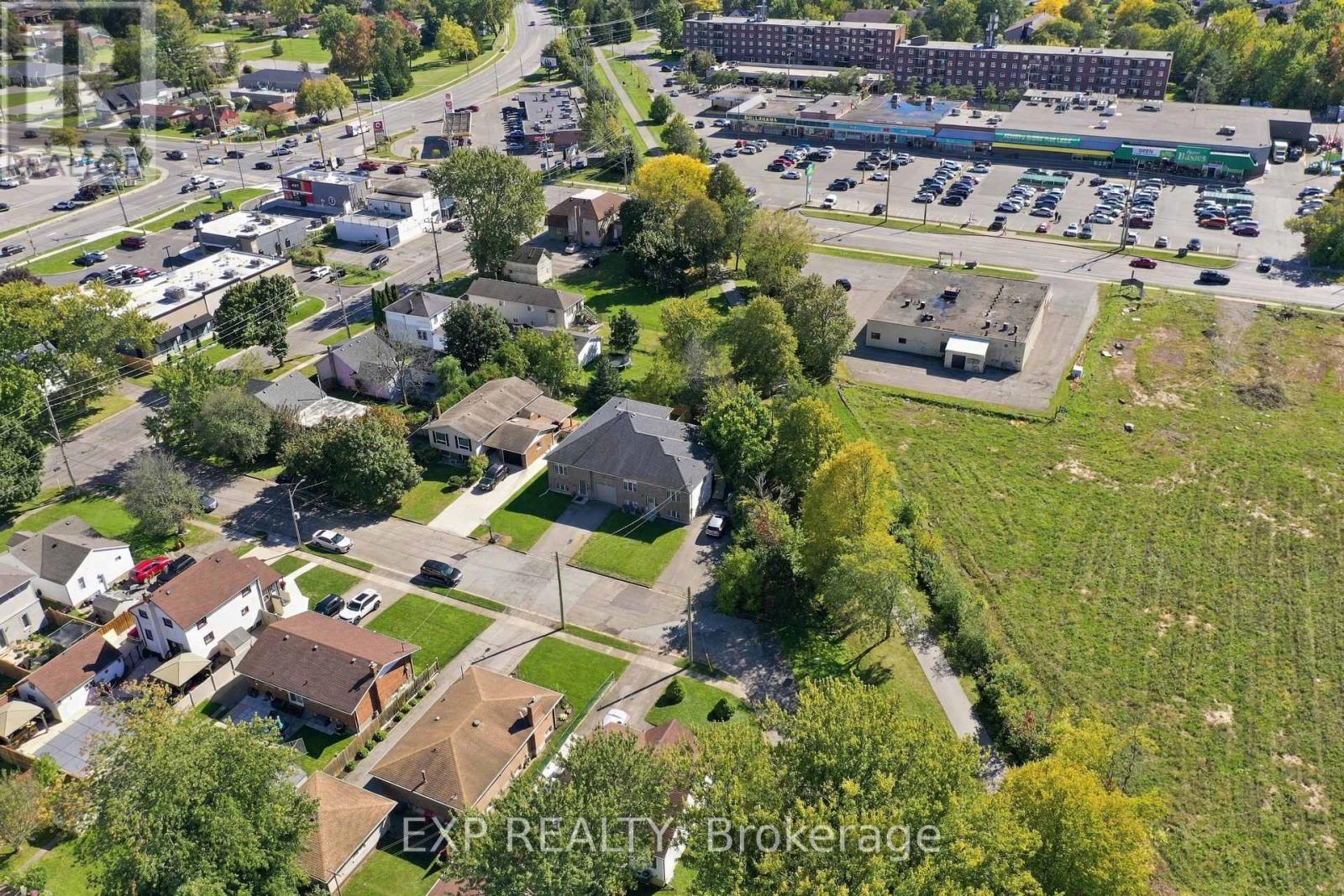 11 Donald Avenue — photo 31