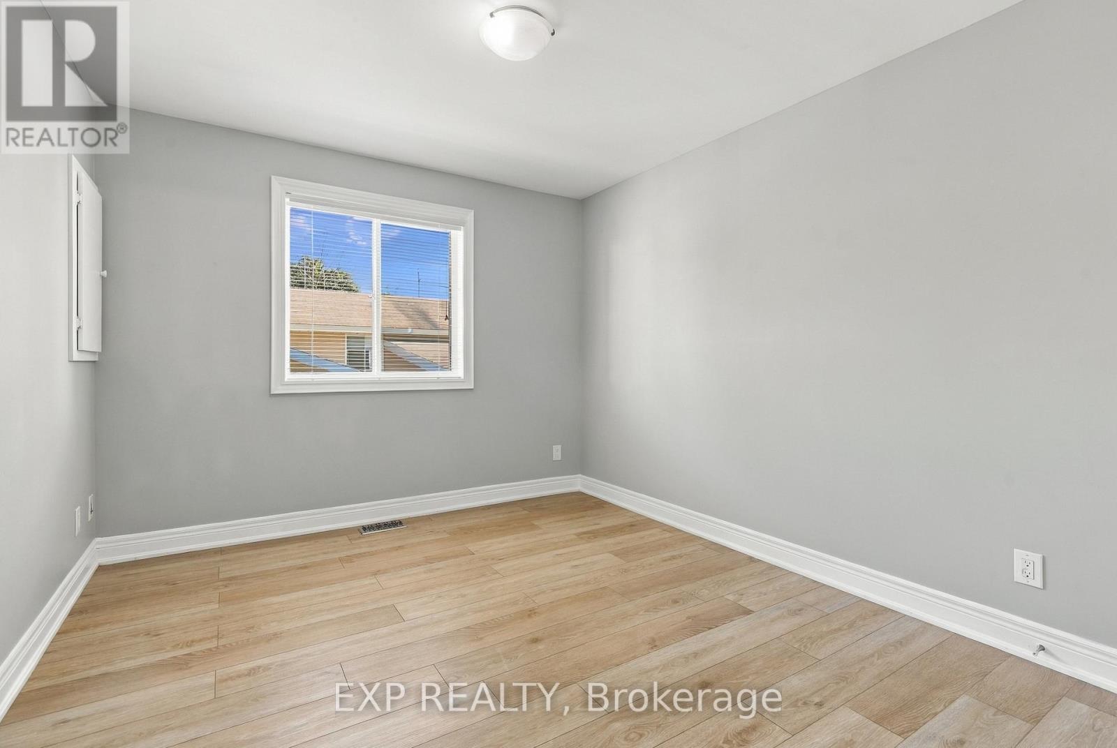 11 Donald Avenue — photo 8