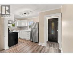 Kitchen - 8541 Airport Road, Mount Hope, ON L0R1W0 Photo 8
