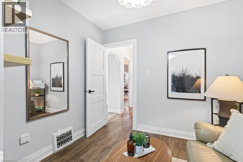 202 HUXLEY Avenue S - 23
