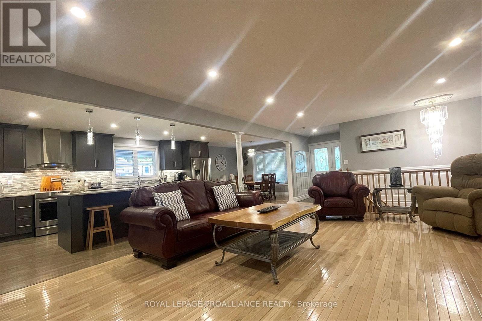 139 Lakeland Avenue South, Trent Lakes, ON photo 12
