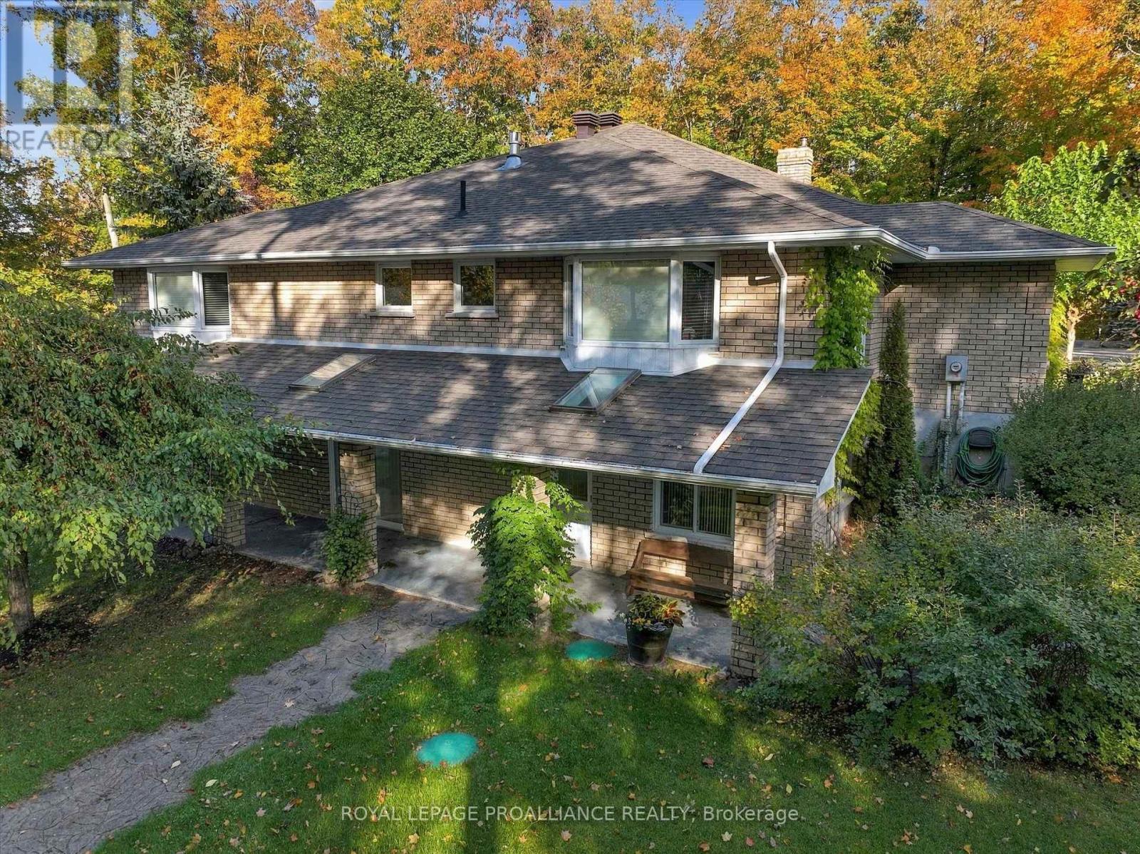 139 Lakeland Avenue South, Trent Lakes, ON photo 4