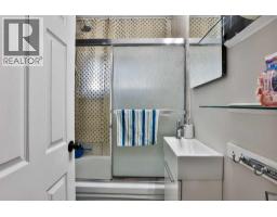 241 19 Street  N - photo 23