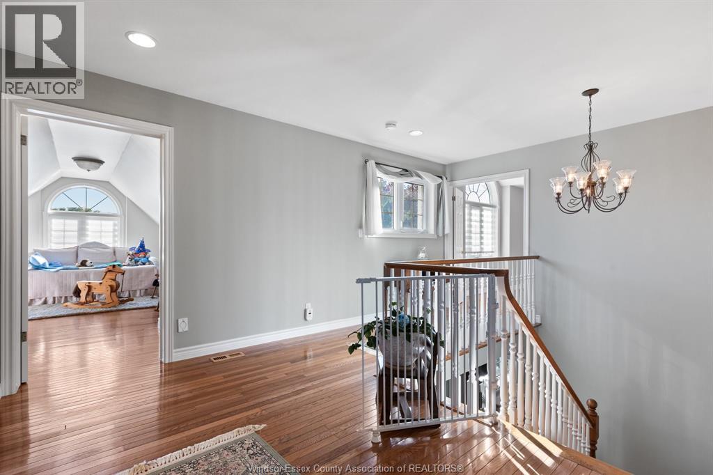 1620 MAPLE - Image 17