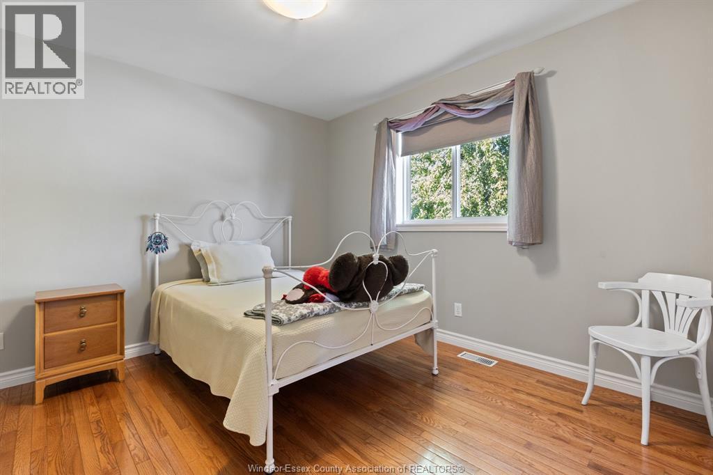 1620 MAPLE - Image 18