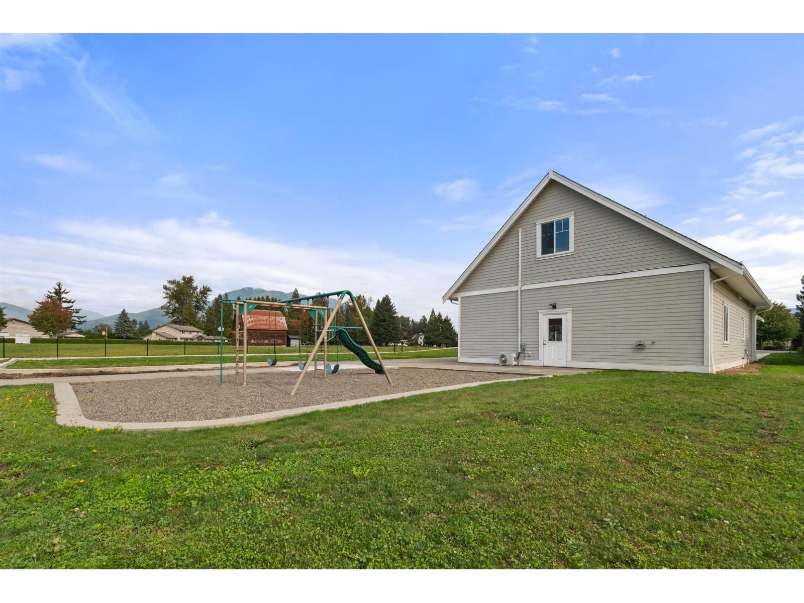 Photo of 10995 MCSWEEN ROAD, Fairfield Island 38
