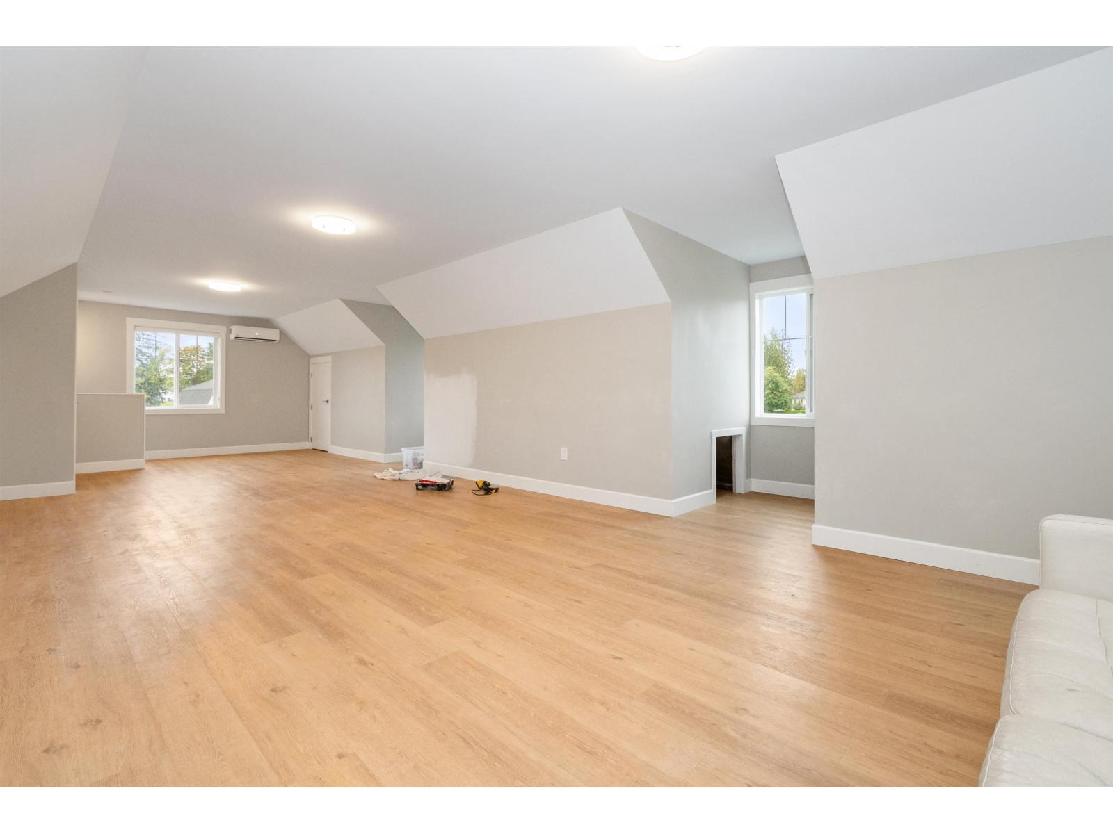 Photo of 10995 MCSWEEN ROAD, Fairfield Island 26