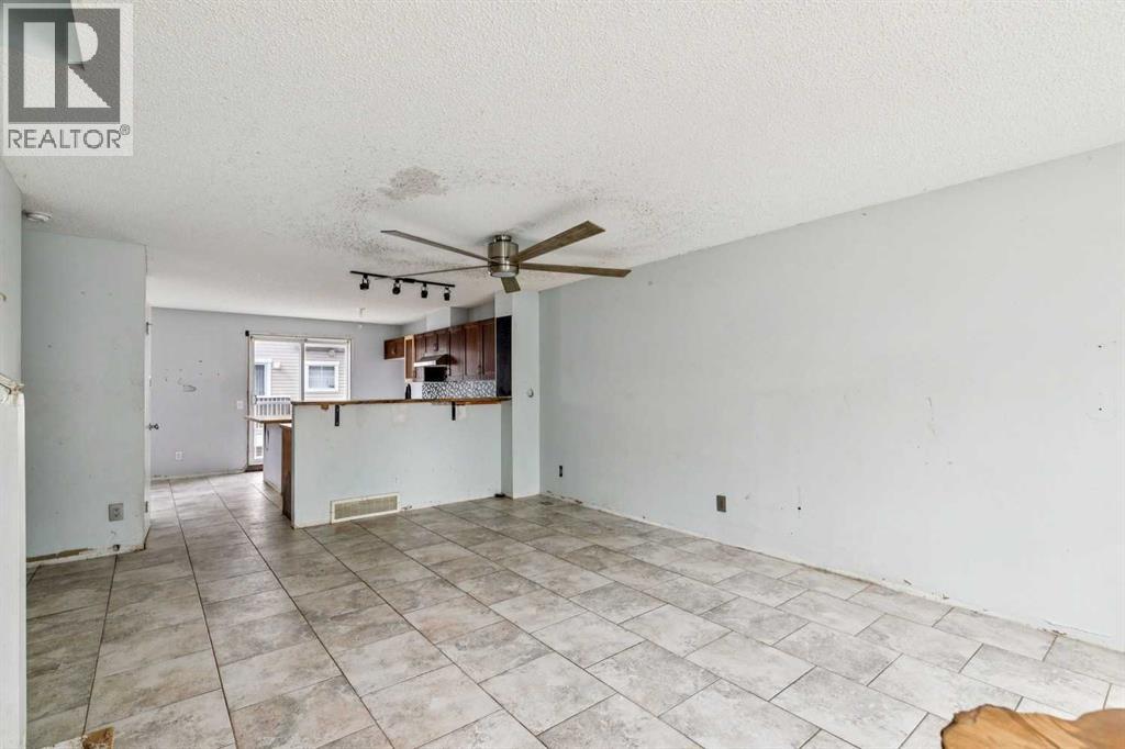 76 Elgin Gardens SE - 2