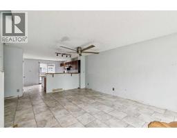 76 Elgin Gardens SE - photo 2