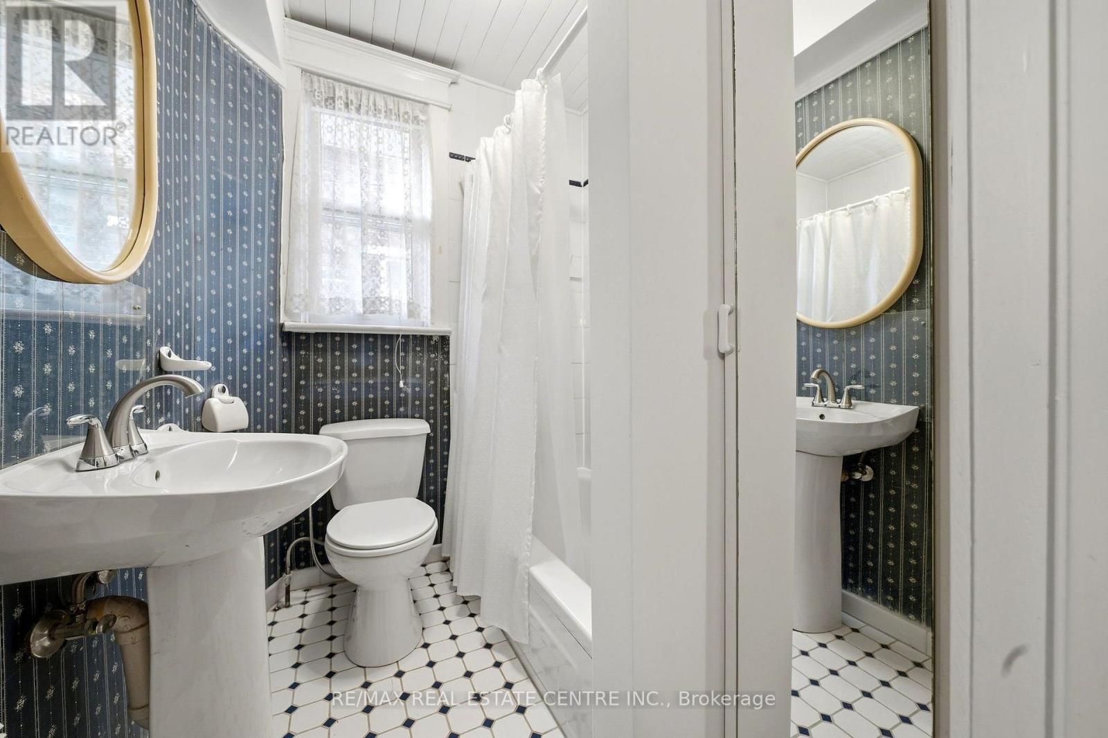 71 Lyall Avenue, Toronto, ON photo 26