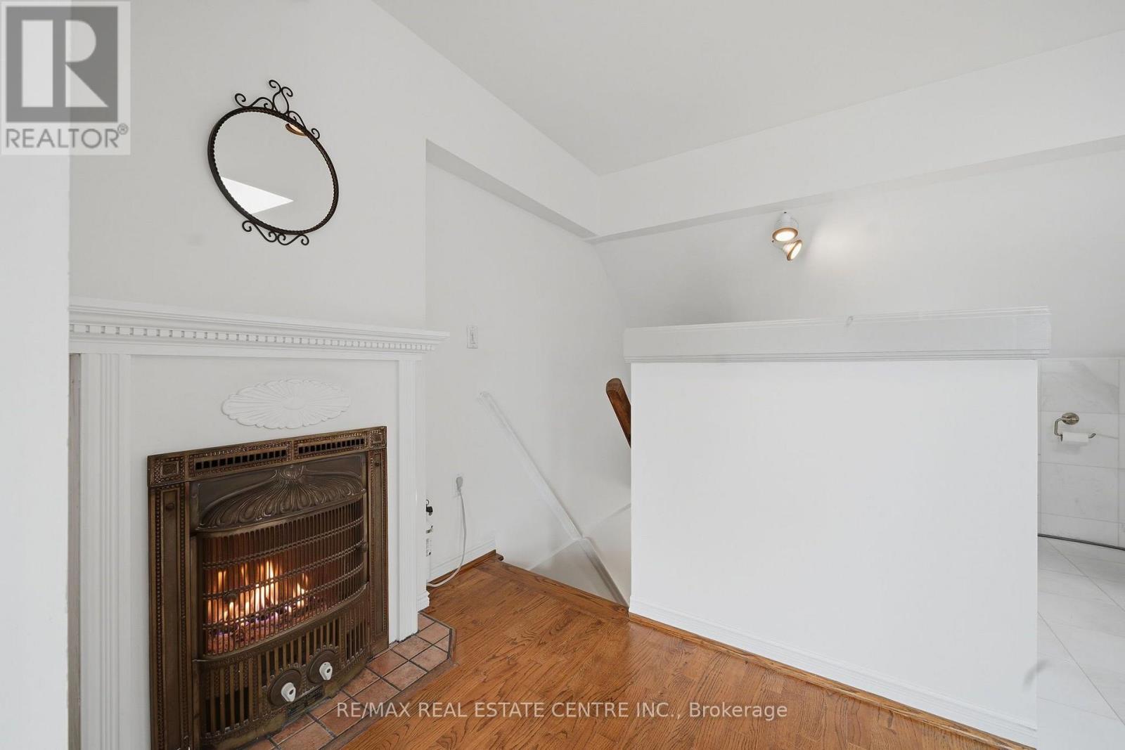 71 Lyall Avenue, Toronto, ON photo 27
