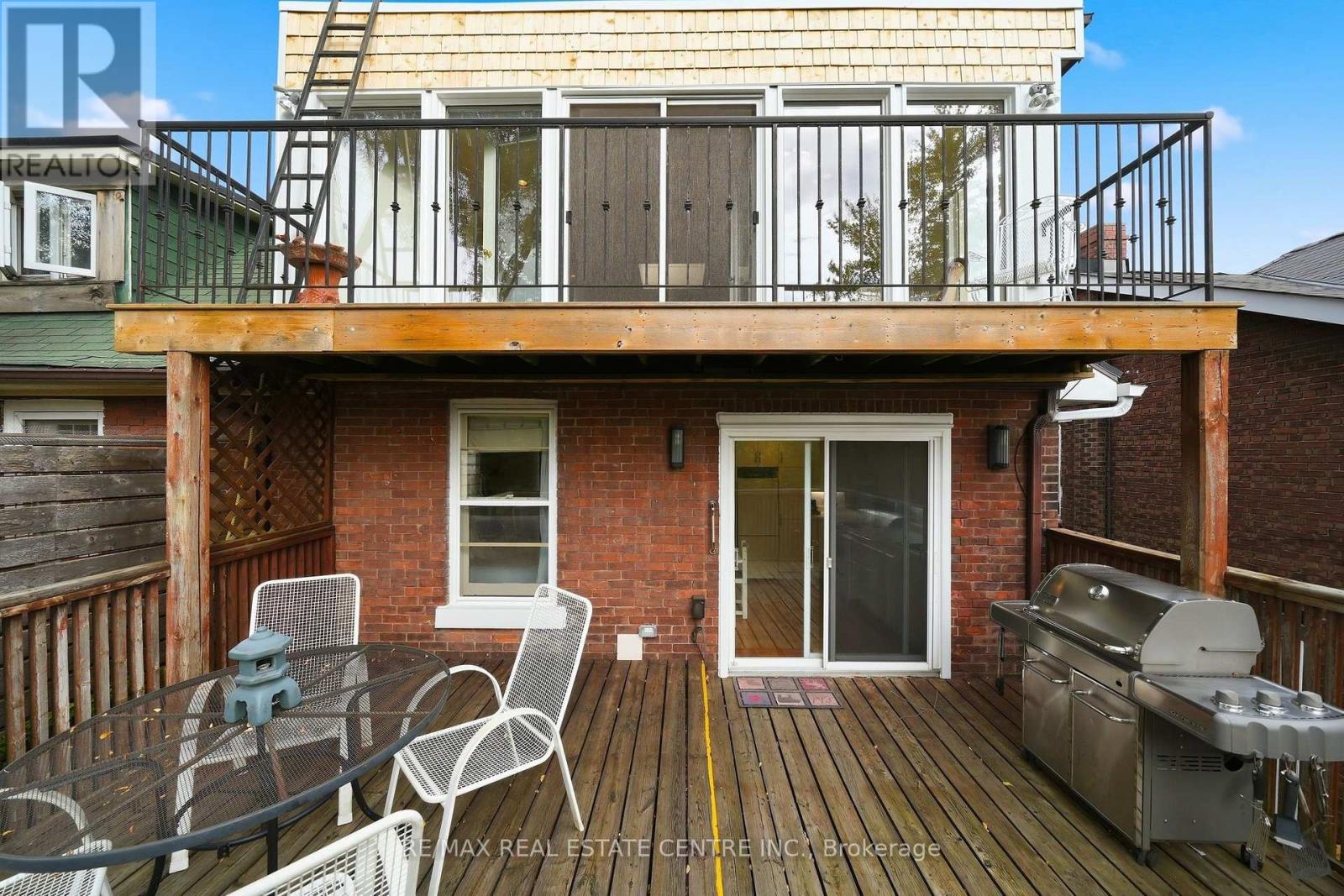 71 Lyall Avenue, Toronto, ON photo 22