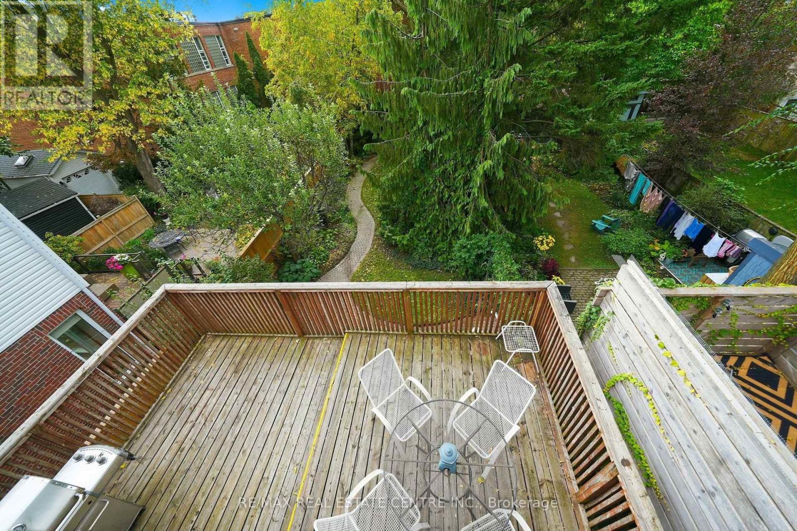 71 Lyall Avenue, Toronto, ON photo 36