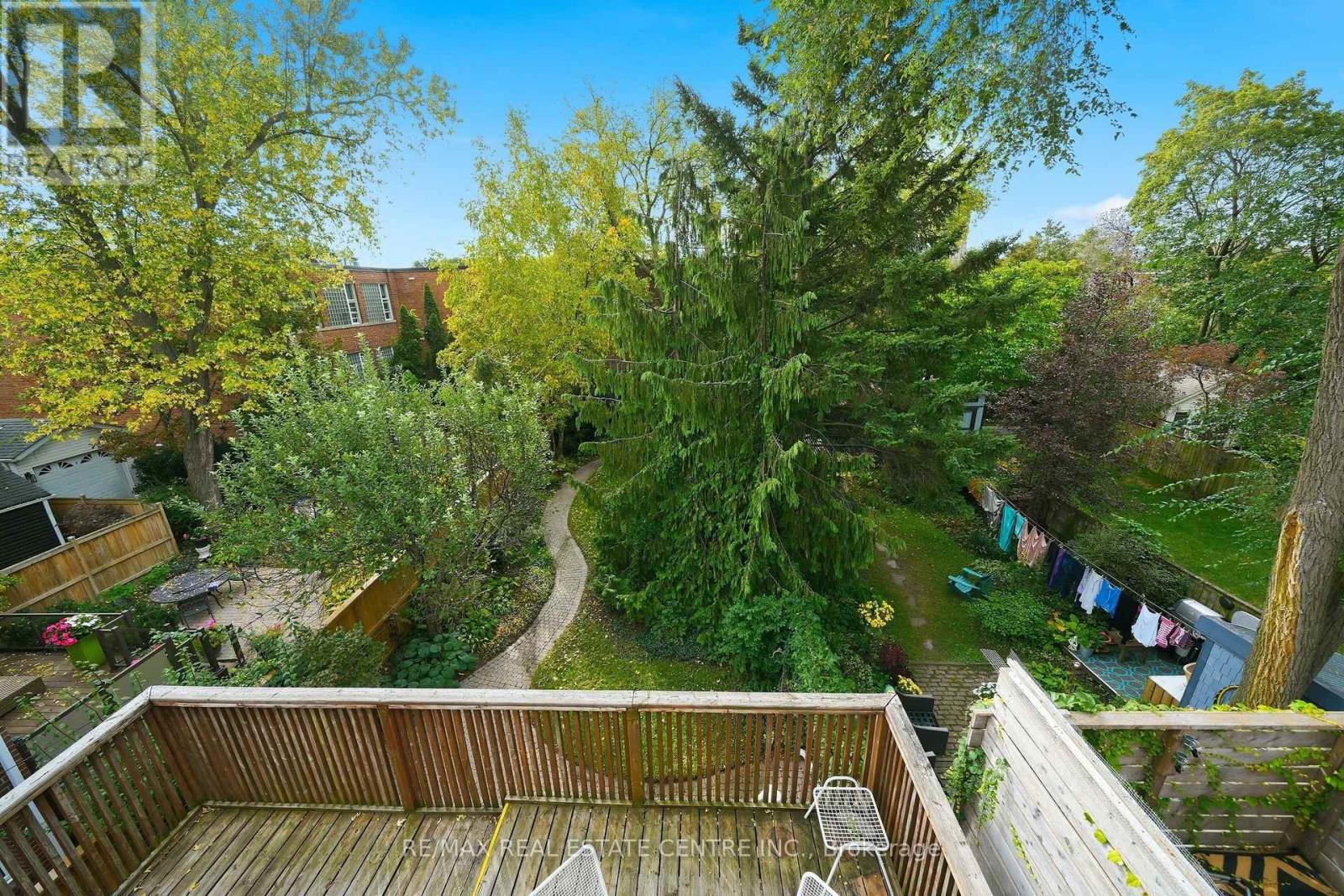 71 Lyall Avenue, Toronto, ON photo 37