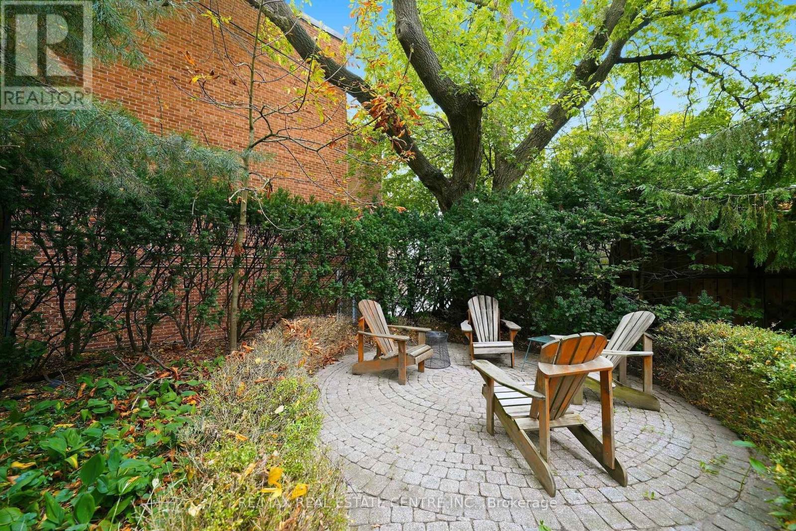 71 Lyall Avenue, Toronto, ON photo 43