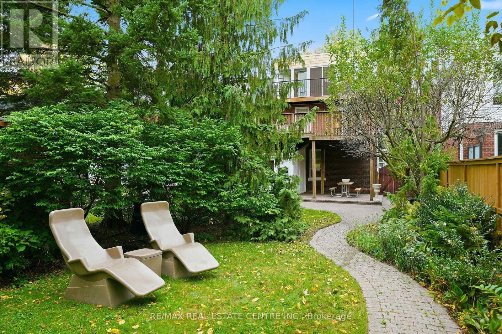 71 Lyall Avenue, Toronto, ON photo 44