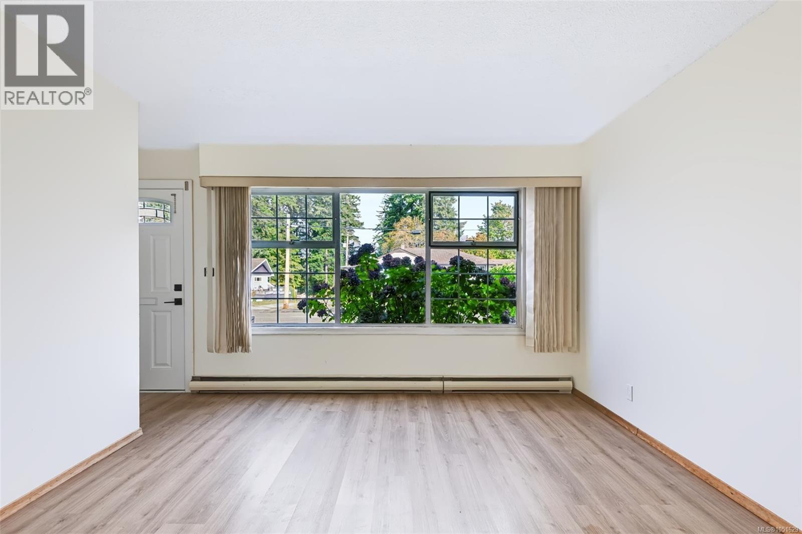 4954 Maitland St - 3