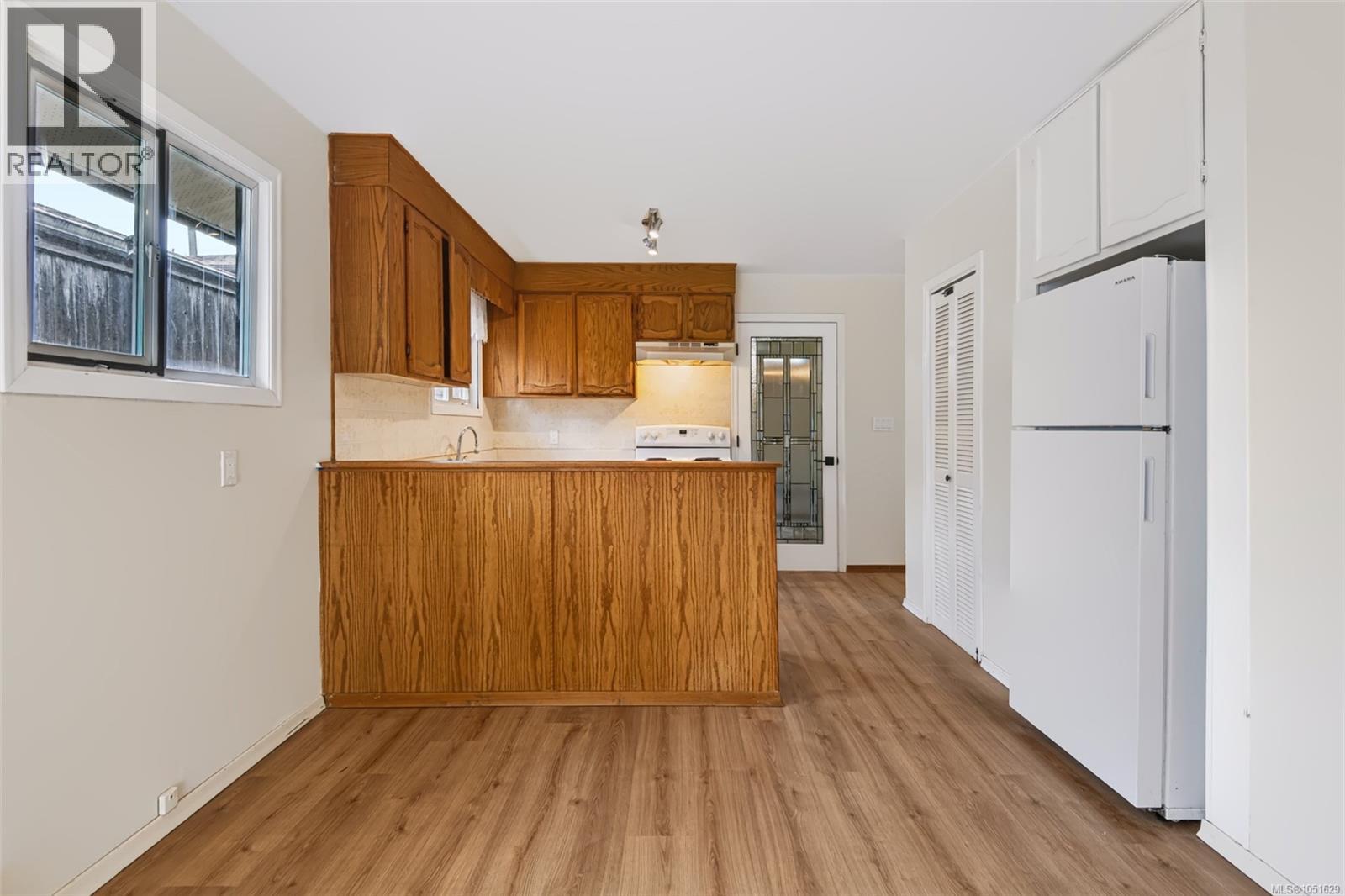 4954 Maitland St - 7