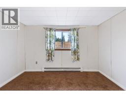 Living room - 4954 Maitland St, Port Alberni, BC V9Y3W3 Photo 11