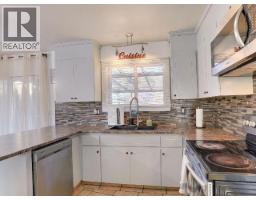 1334 Hook Drive, Kamloops, BC V2B7S9 Photo 22