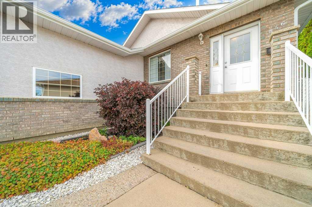 846 Spruce Way SE - Image 4