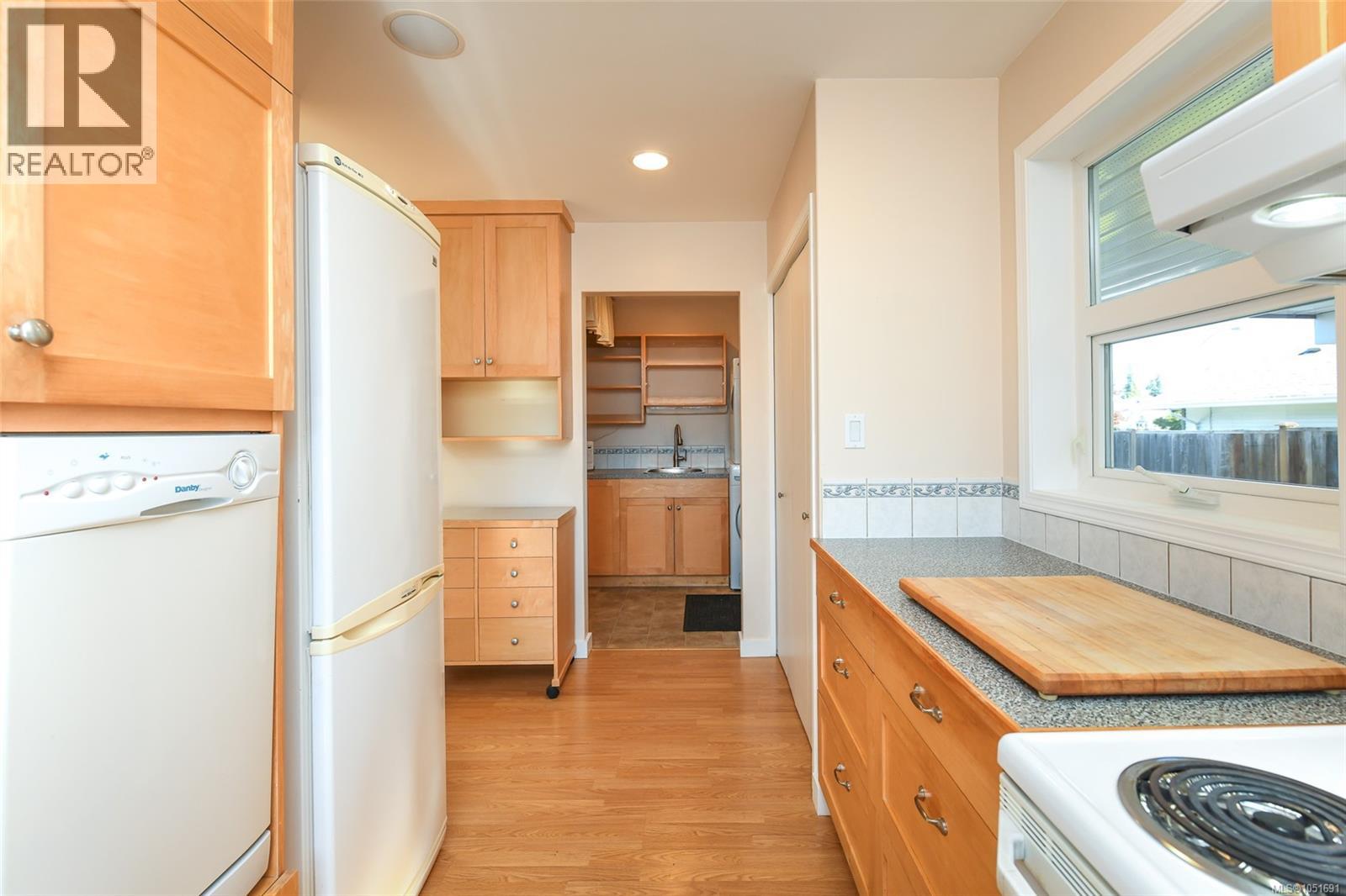 2849 Penrith Ave - 7