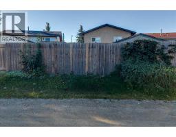 18 Greenham Drive, Red Deer, AB T4P2X4 Photo 32