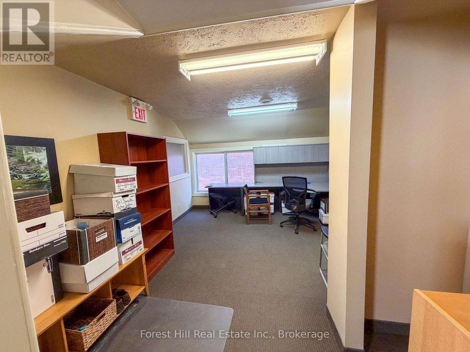 16 Manitoba Street — photo 15