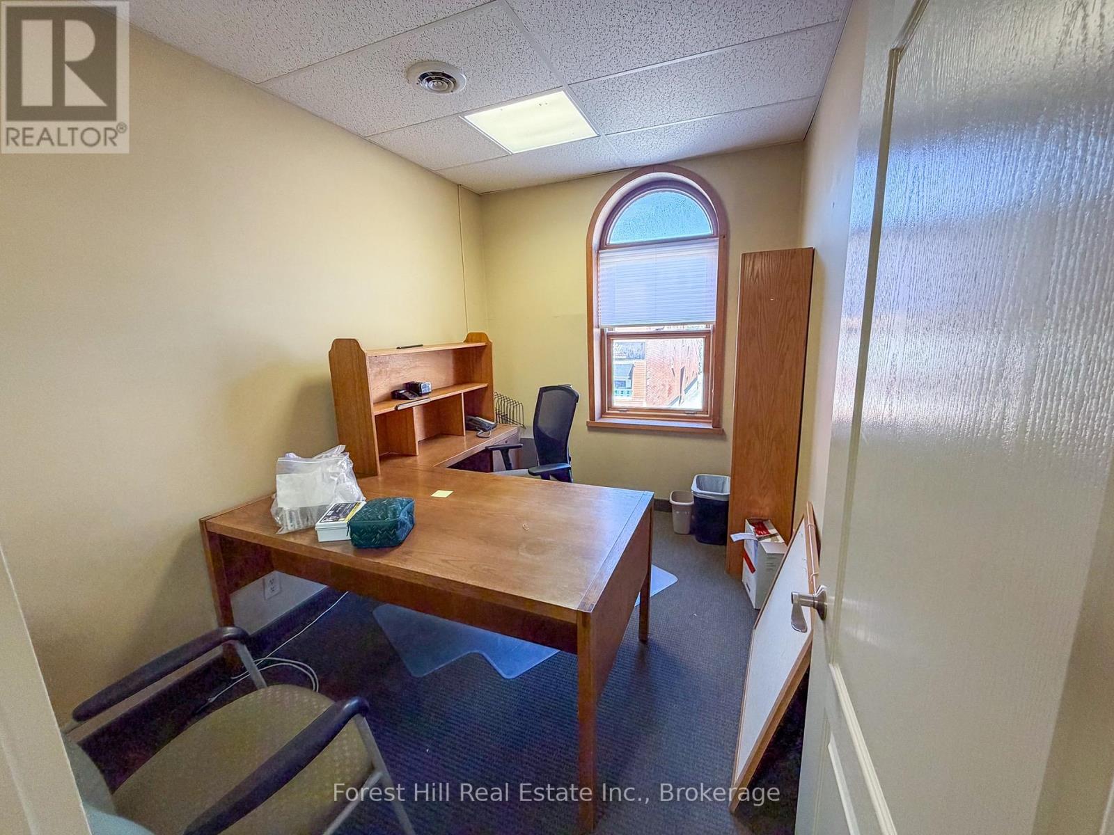 16 Manitoba Street — photo 25