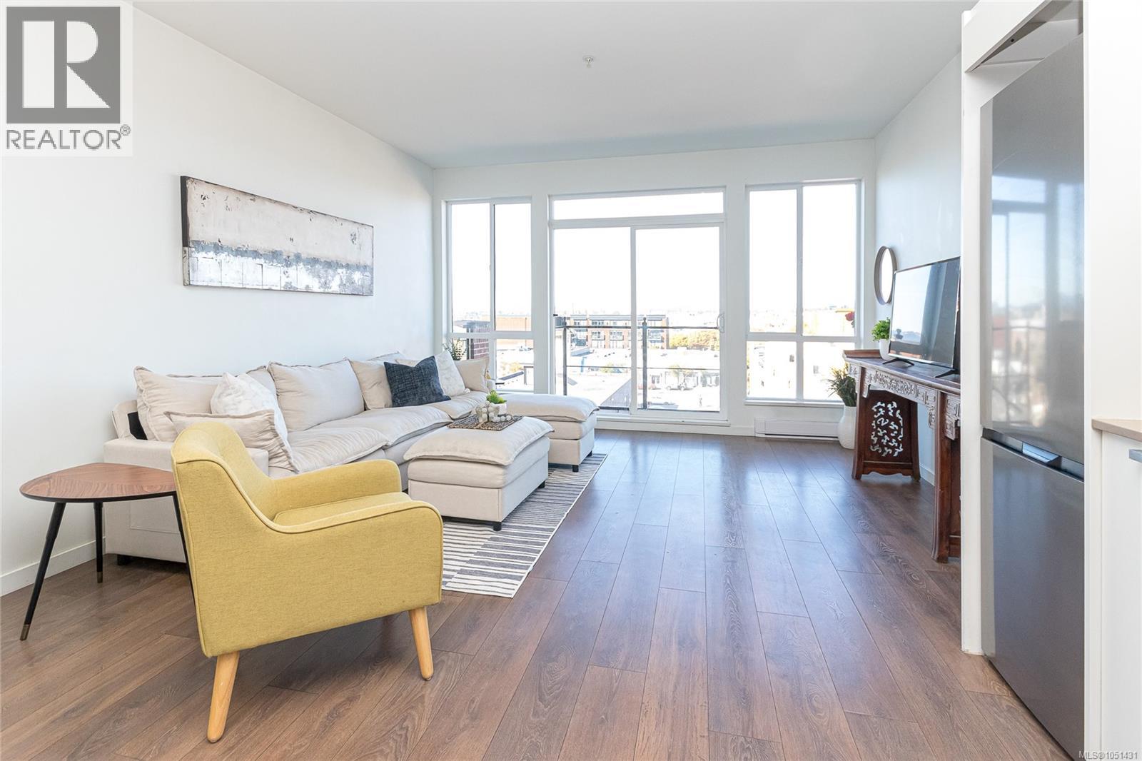 #501 517 Fisgard St - 5