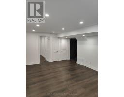 Laundry room - 8 Chiming Road, Brampton, ON L6P4E1 Photo 6